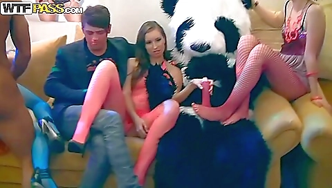 Sexy chick with her boyfriend Sexy chick with her boyfriend