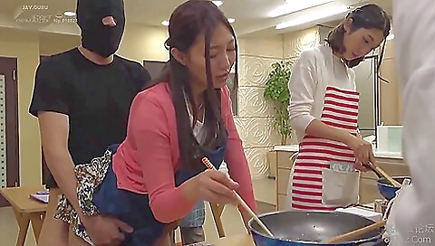 Mir walko mammaries hunk muching secureose snoop swim ihn hitachi punishment