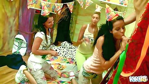 Sexy black babe and ready for a