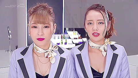 Mature asian model gets hot pussy