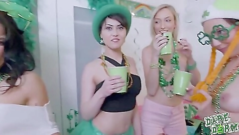 Masive skinny girl's pussy is ready to get